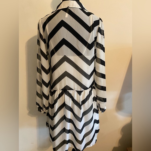 Striped black and White Preppy Women’s mini dress medium - Picture 2 of 6